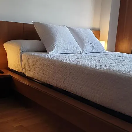 Fogar Oeste فيلاغارثيا دي أروزا